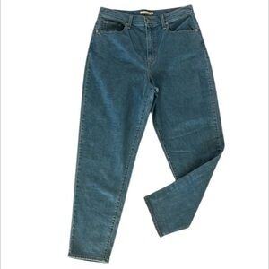 Levi's High waisted taper jeans size 32